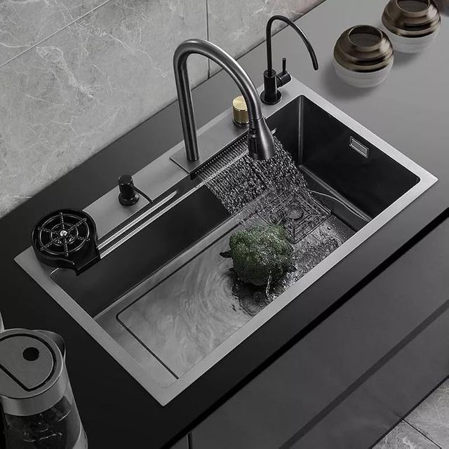 Integrated Pro-Series Kitchen Workstation Sink, photo 2
