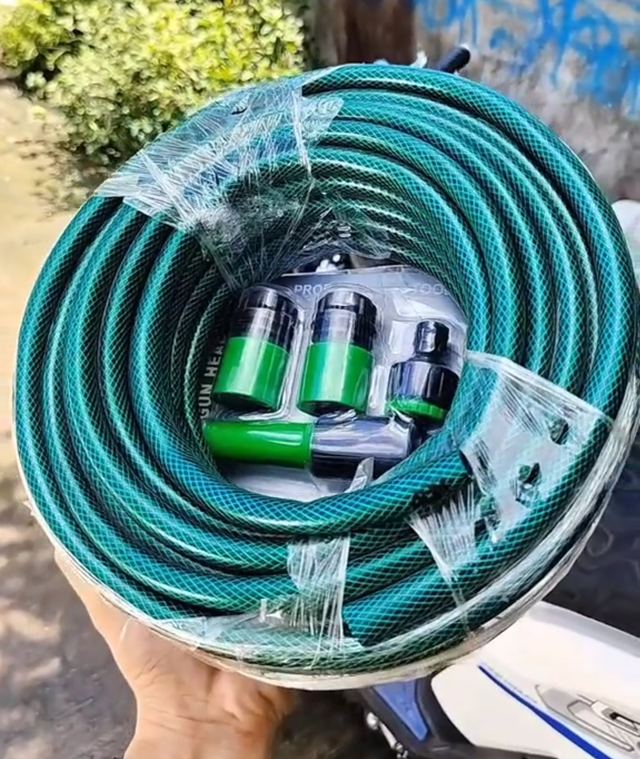 Reinforced Braided Garden Hose and Connectors Set
